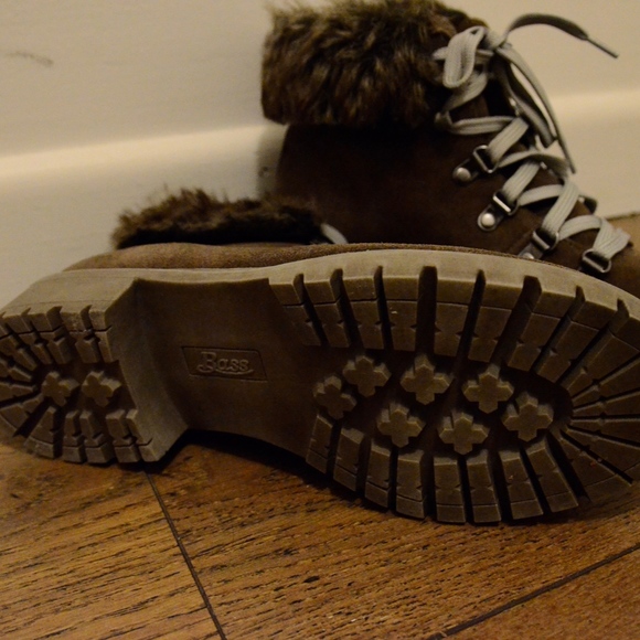 G.H. Bass Charcoal Brand New Boots - Picture 5 of 6